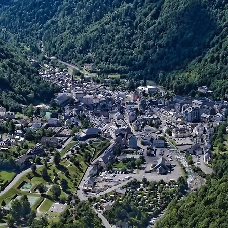 Mitoyen Avec Terrasse Et Parking A - Fr-1-401-294 *